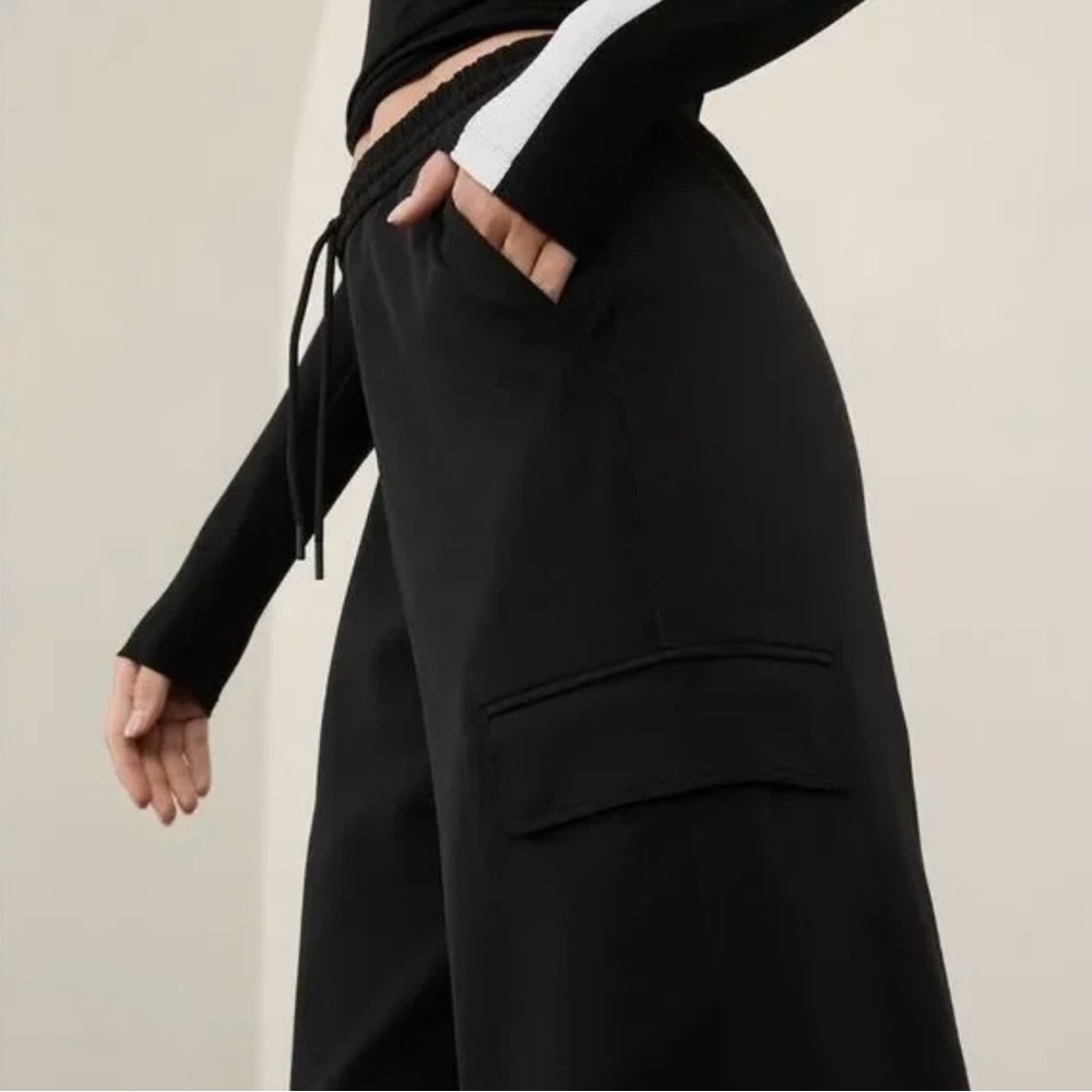 Athleta Promenade Cargo Pant In Black - Picture 4 of 11